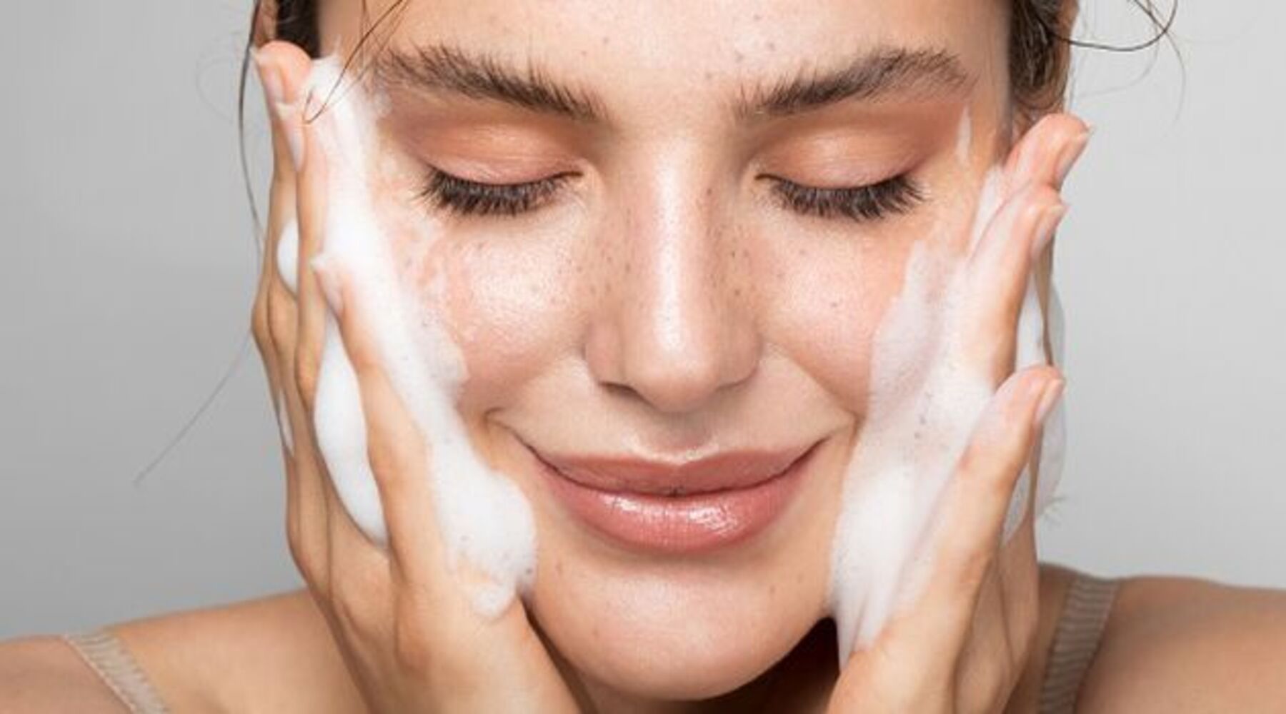 Visage Layli Image